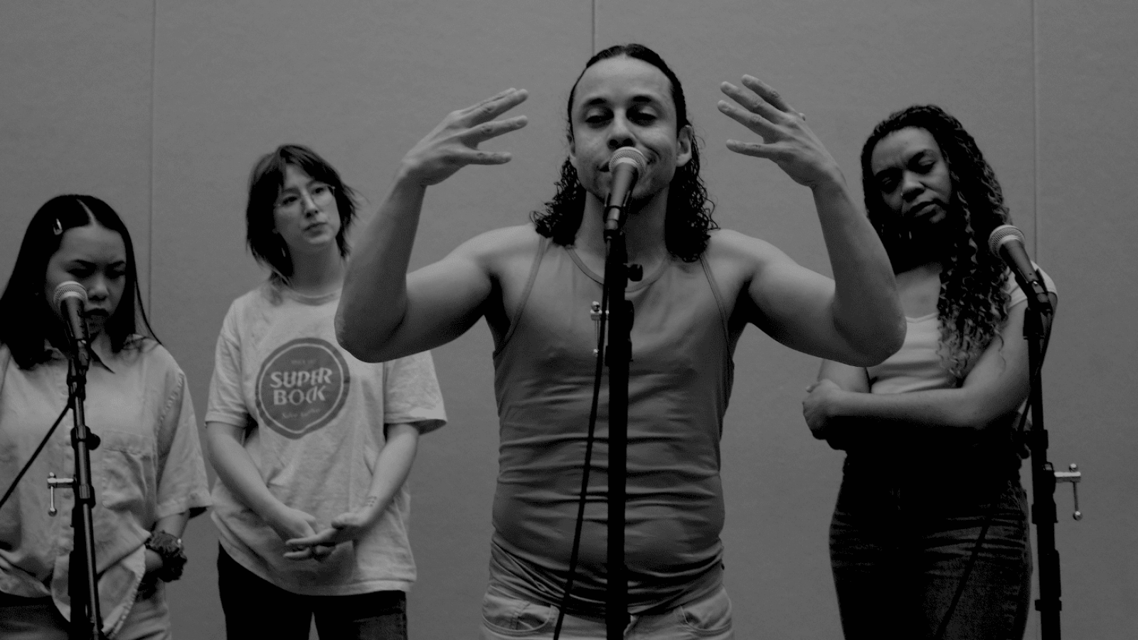 Photo courtesy of the feath3r theory