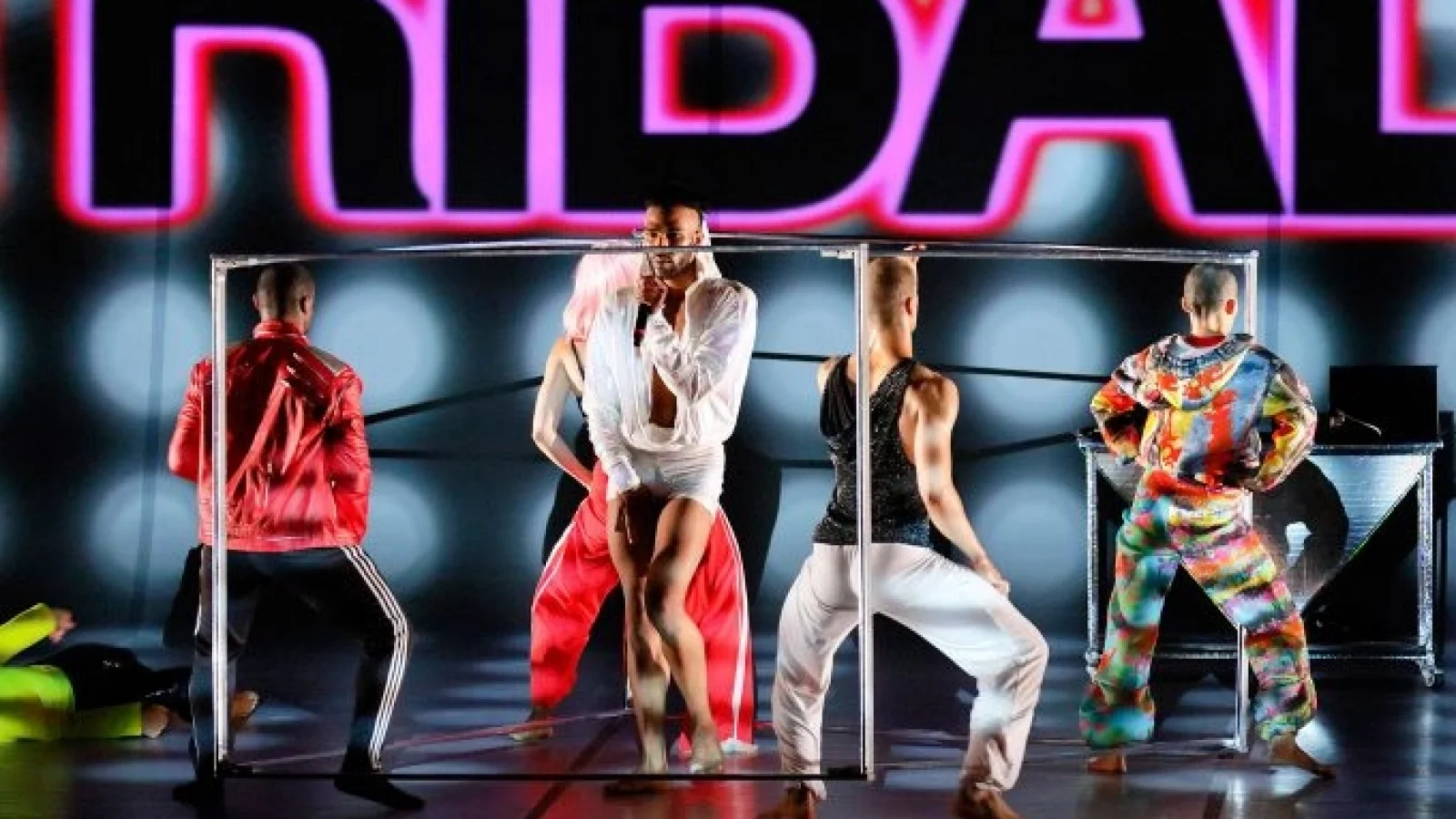 PRETTY AKA THE ESCAPE ARTIST 680w_x395h_c-BTJ_8669_web